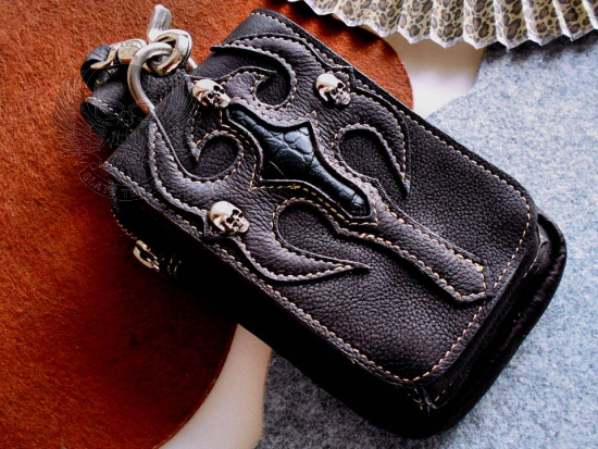 GÜRTELTASCHE HANDMADE AUS FEINSTEM RINDSLEDER