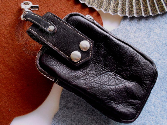 GÜRTELTASCHE HANDMADE AUS FEINSTEM RINDSLEDER