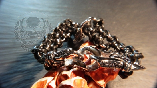 Armband aus Edelstahl